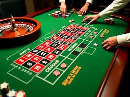 Live football and casino games on bola168 fans mobile